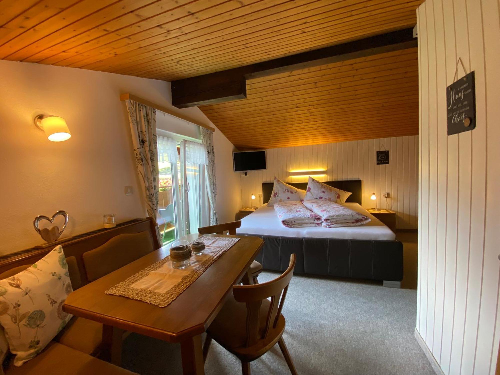 Gaestehaus Hoeck Schruns Esterno foto