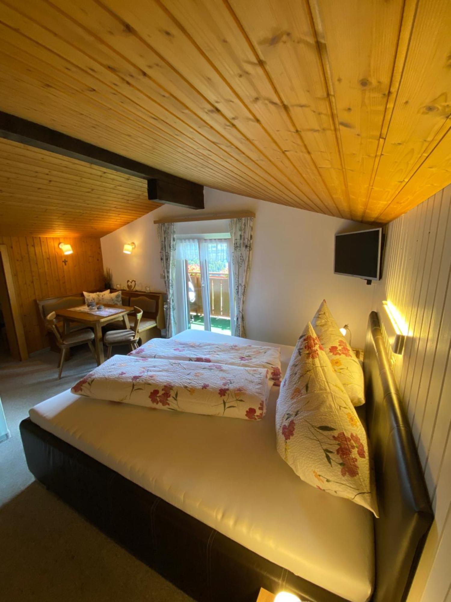 Gaestehaus Hoeck Schruns Esterno foto